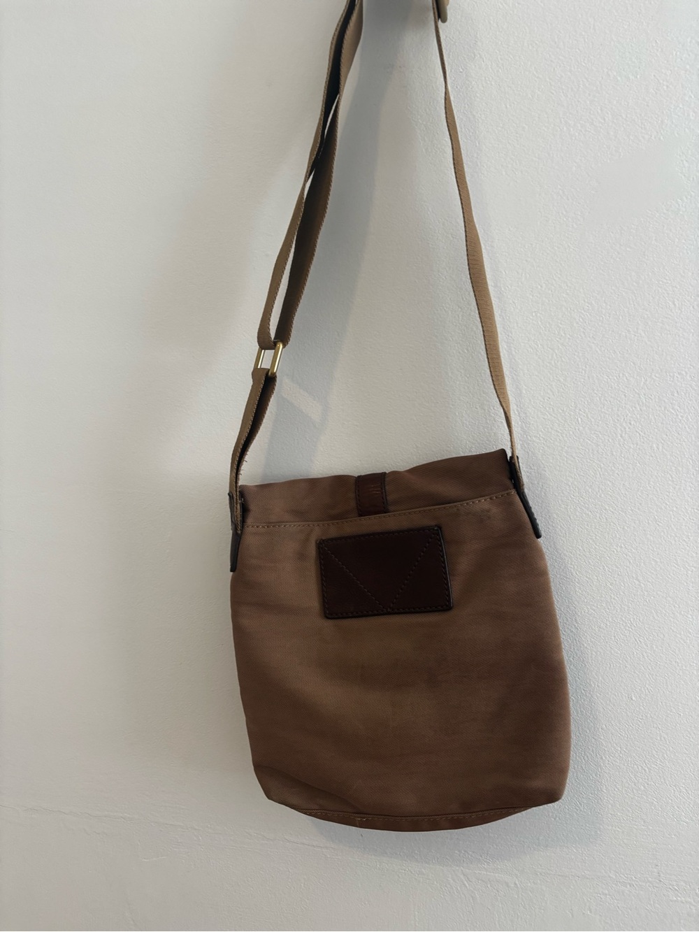 Fossil Tan Canvas Messenger Bag with Brown Leather Strap - Picture 3 of 14
